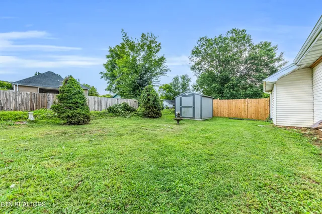 $299,900 | 126 South Van Gilder Street, Knoxville, TN 37915