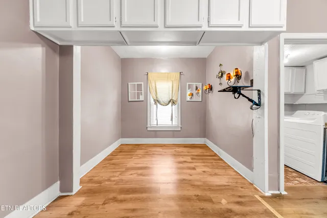 $299,900 | 126 South Van Gilder Street, Knoxville, TN 37915