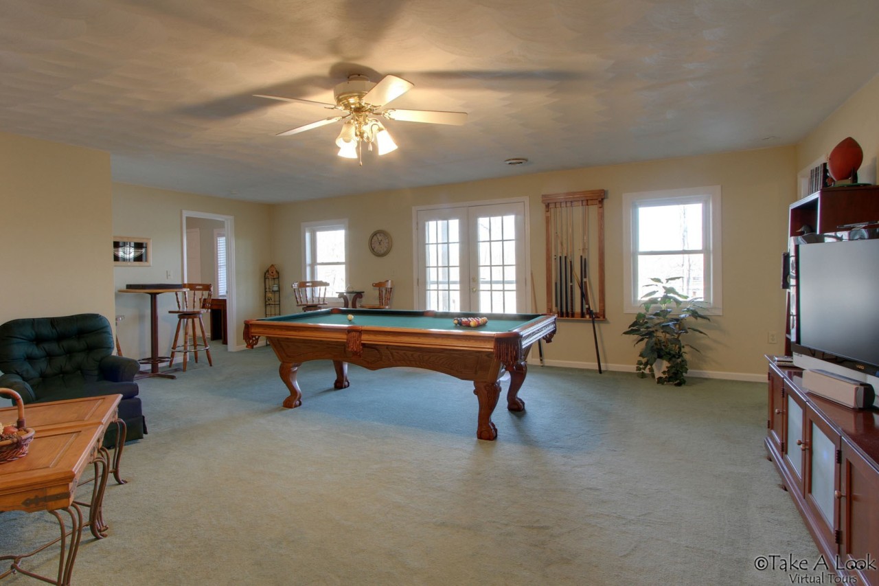 572 Major Holland Road Union Hall, VA 24176 - Photo 24 of 50 LakeLevel GrRm
