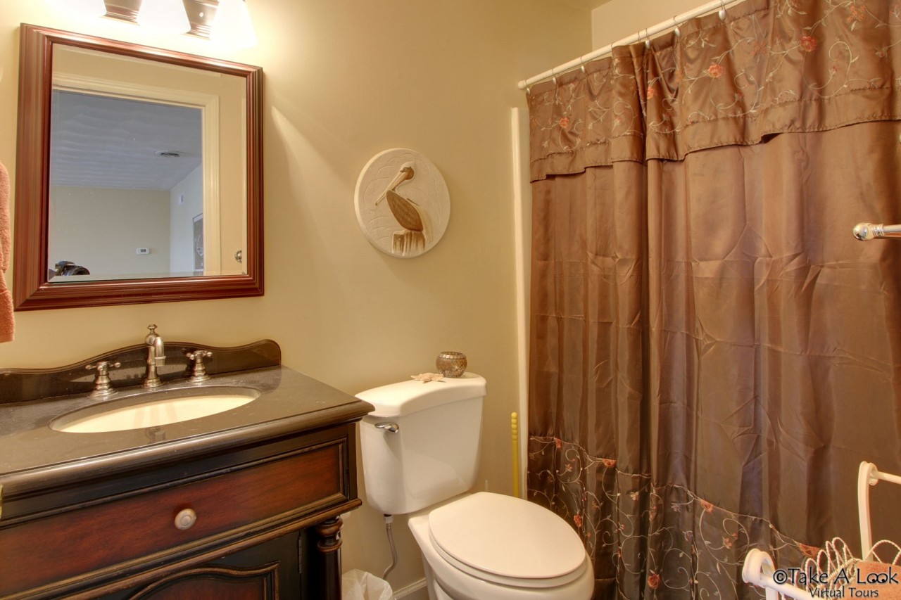 572 Major Holland Road Union Hall, VA 24176 - Photo 36 of 50 Lake Level Bath!