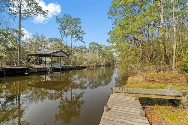 $525,000 | 27044 Lucille Drive, Lacombe, LA 70445