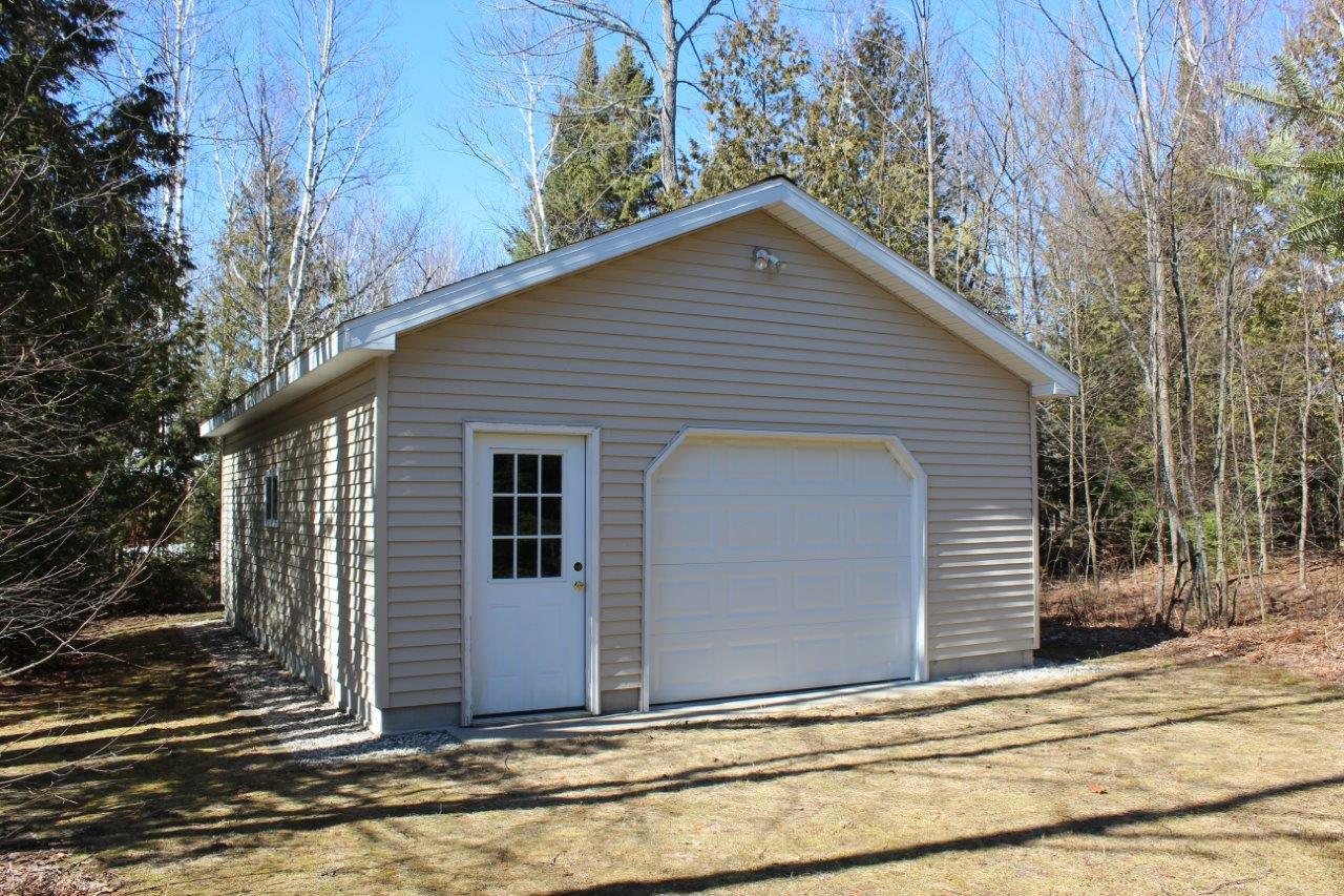 12171 Butler Road Cheboygan, MI 49721 - Photo 3 of 19 Gallery Image 3