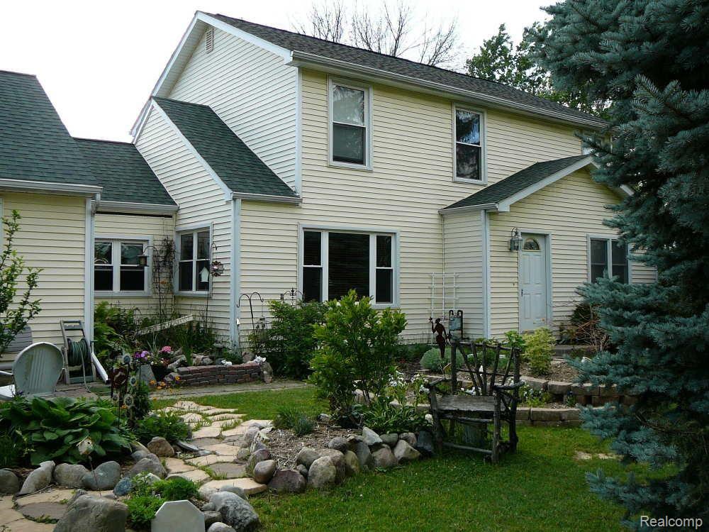 2201 Byron Road Howell, MI 48855 - Photo 1 of 23 Front Of Home