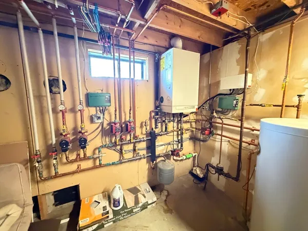 a view of room with walk in closet