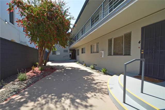 $299,900 | 338 Elm Avenue, Unit 2, Long Beach, CA 90802