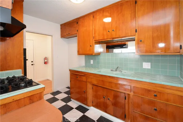 $299,900 | 338 Elm Avenue, Unit 2, Long Beach, CA 90802