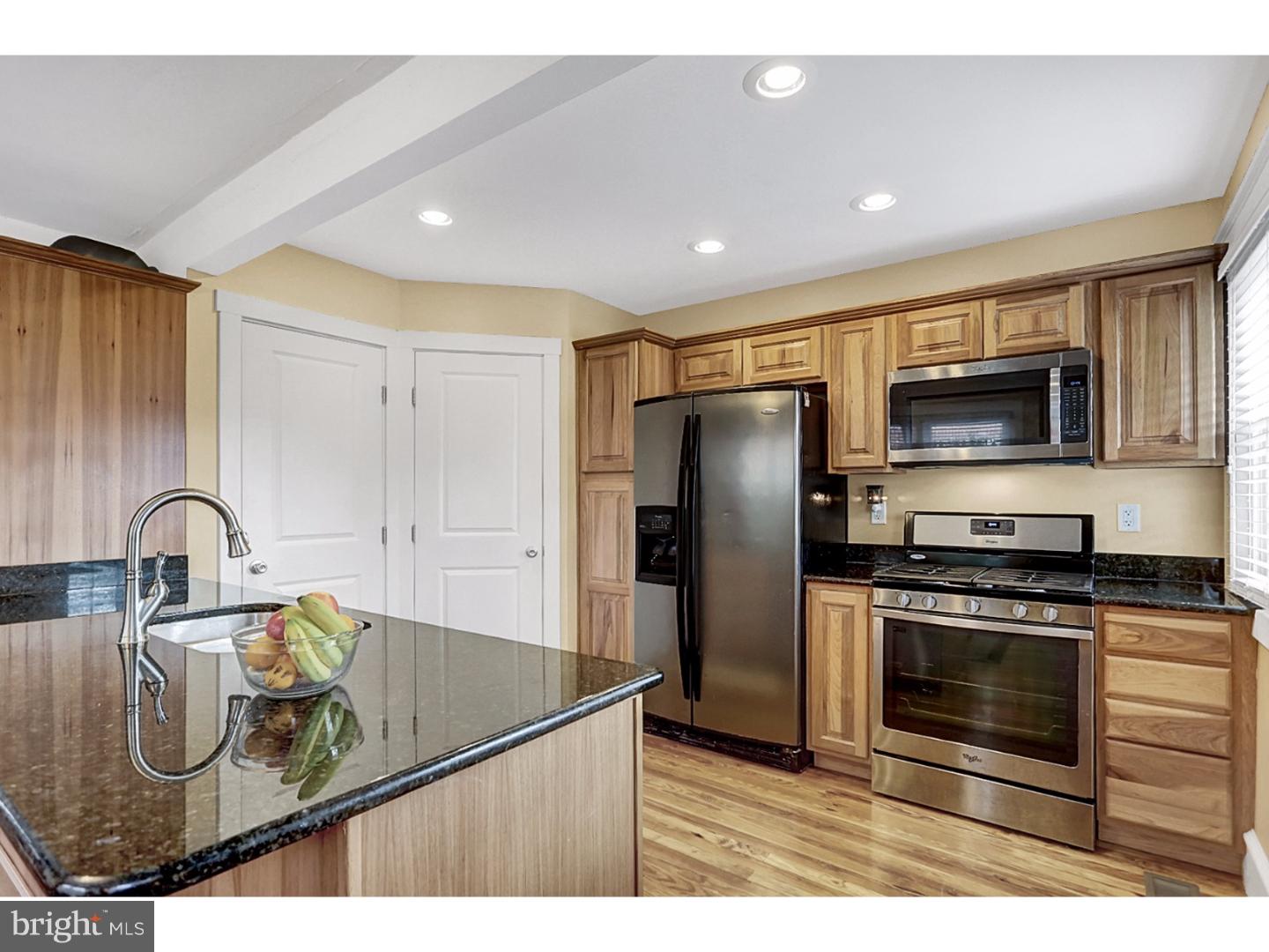 48 Cacoosing Avenue Sinking Spring, PA 19608 - Photo 10 of 22 Kitchen