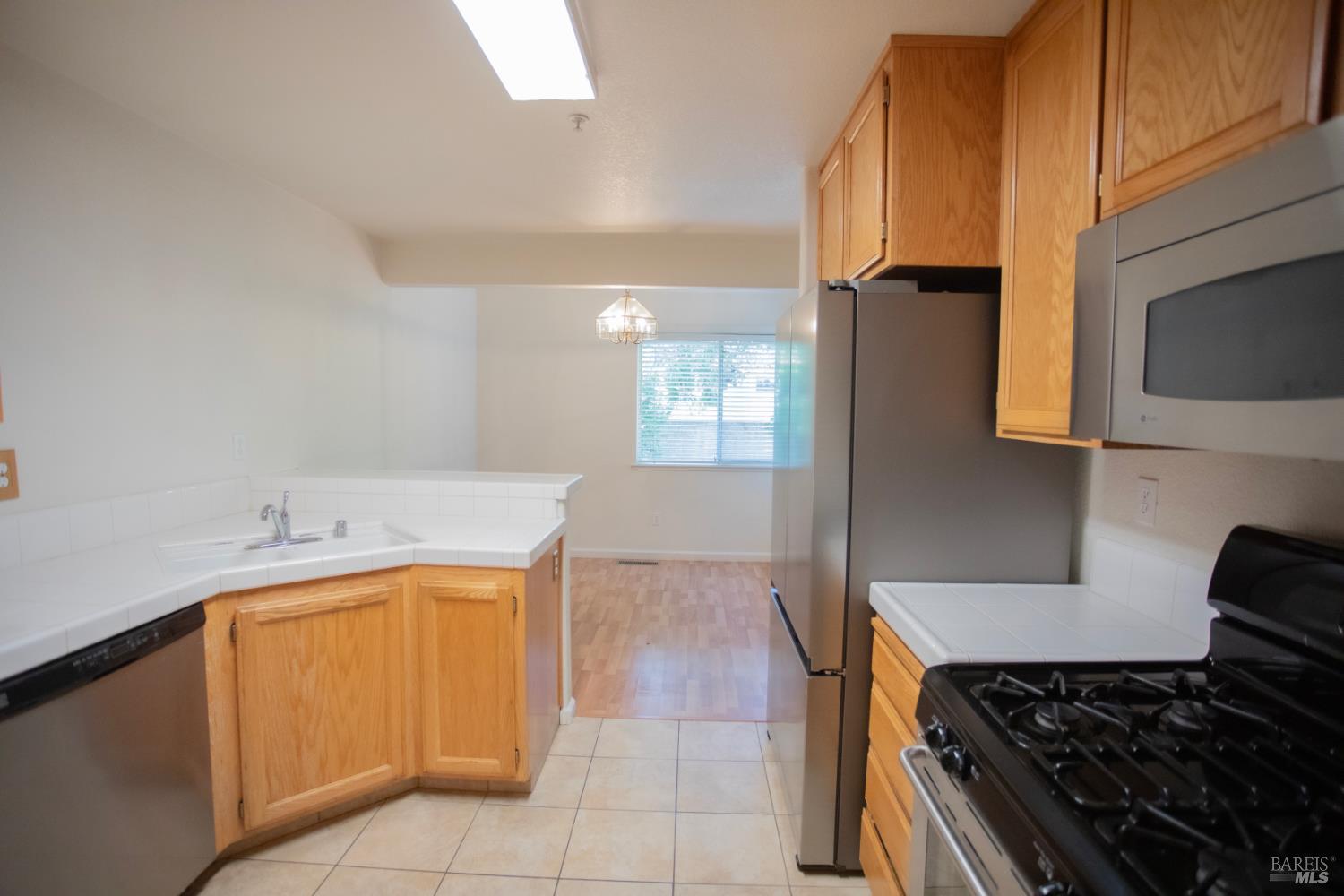 1549 Monarch Place Rohnert Park, CA 94928 - Photo 10 of 31