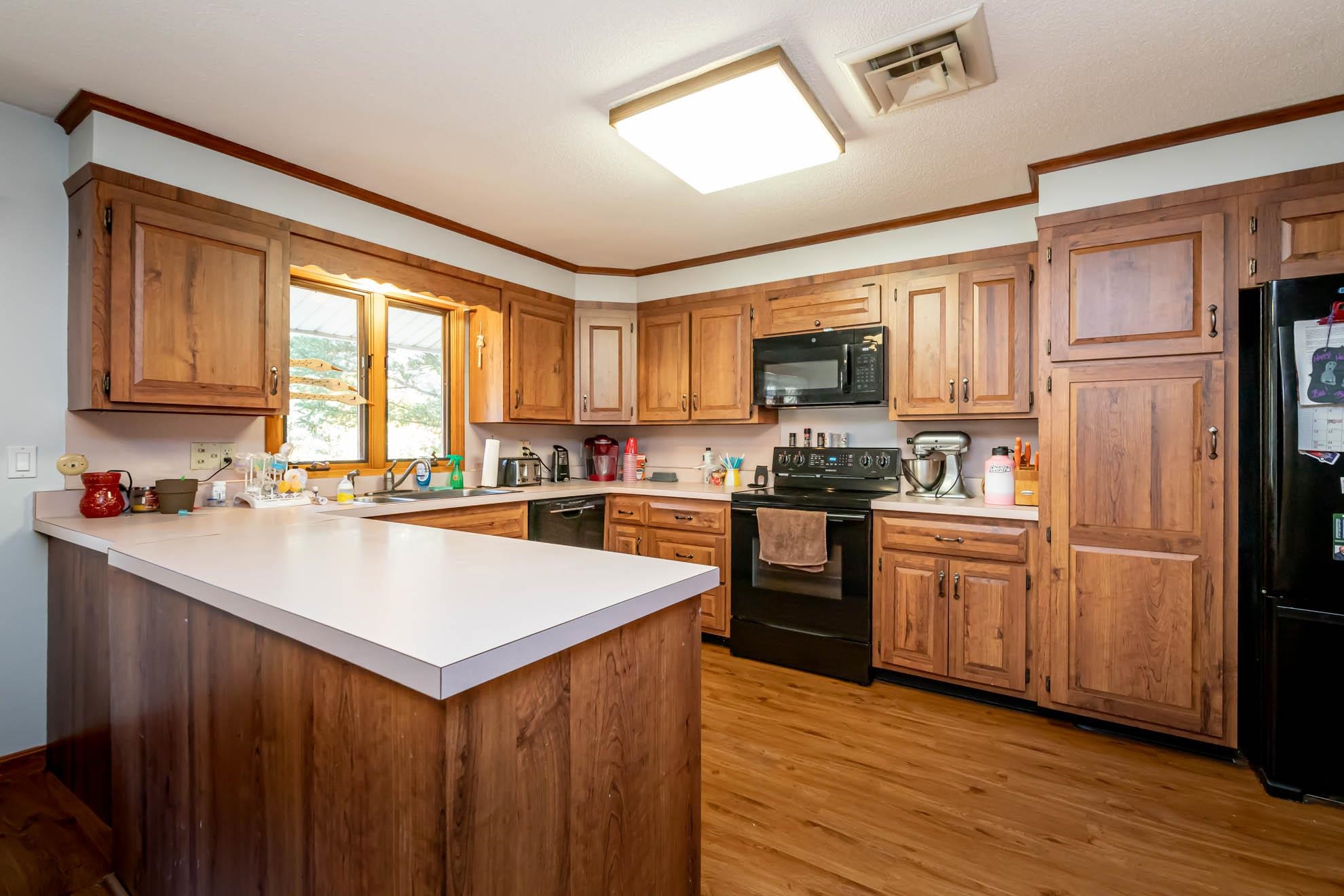 79 Main Street Hooksett, NH 03106 - Photo 3 of 27 Gallery Image 3