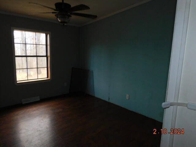2193 Nemmo Road Vinton, VA 24179 - Photo 7 of 12 an empty room with a window