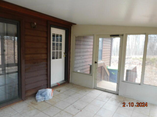 2193 Nemmo Road Vinton, VA 24179 - Photo 9 of 12 a view of entryway with window