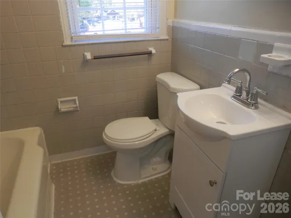 $1,595 | 1701 Washington Avenue, Charlotte, NC 28216