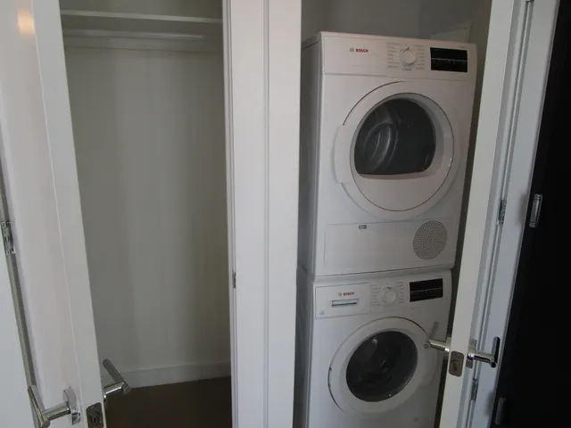 $1,463,800 | 37-24 30th Street, Unit 7B | Long Island City