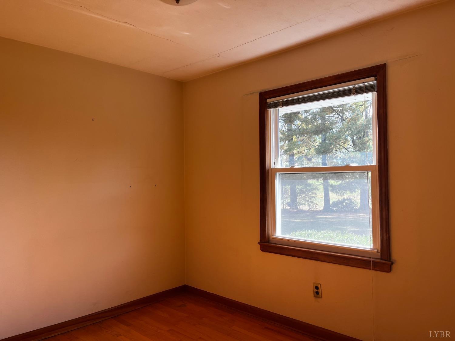 1089 Howell Ridge Lane Vinton, VA 24179 - Photo 18 of 39 an empty room with a window
