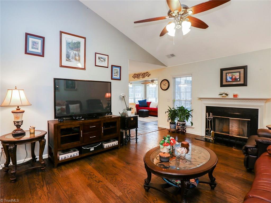 5703 Broadleaf Road Summerfield, NC 27358 - Photo 4 of 30 Gallery Image 4