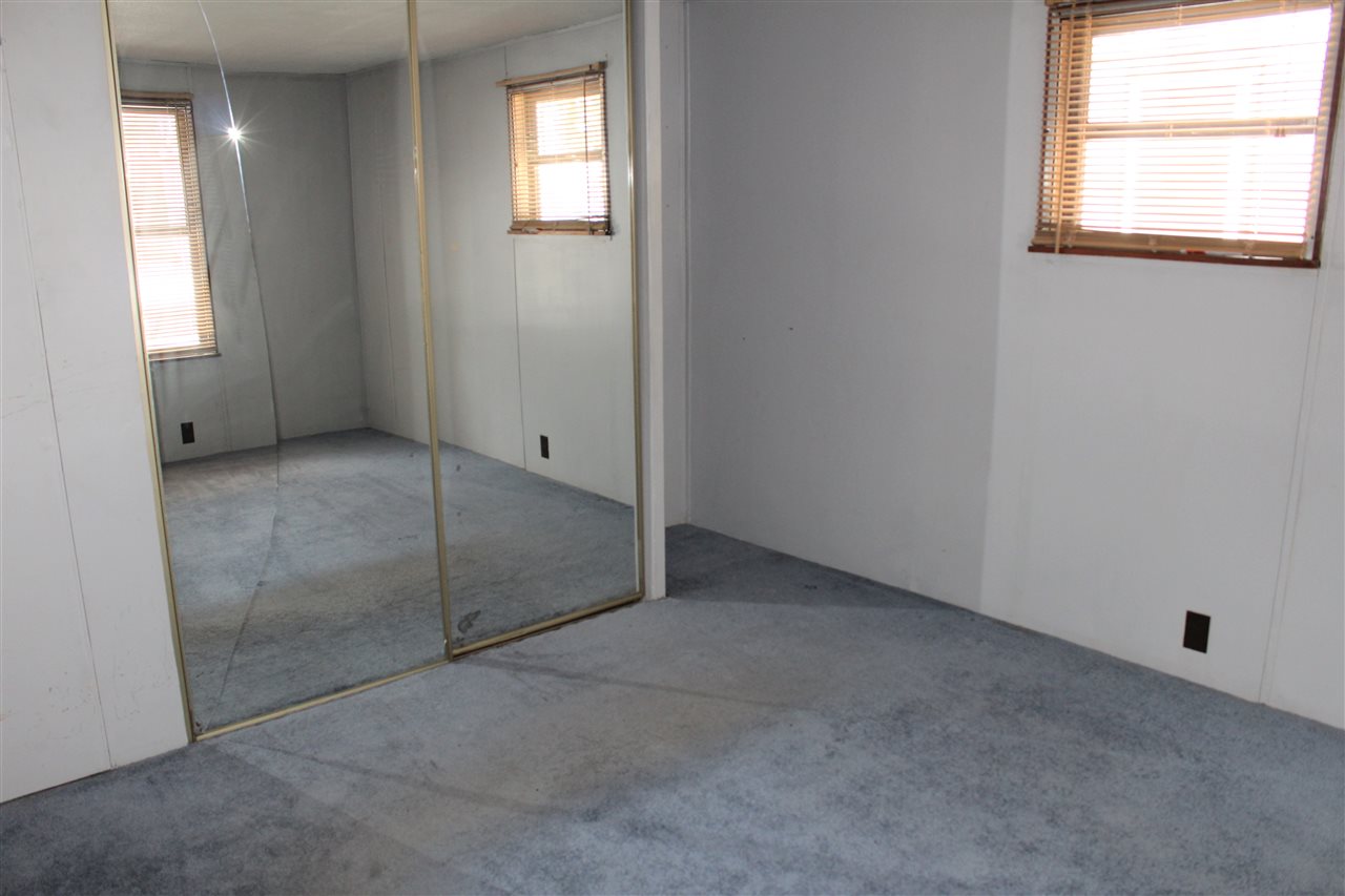 14 Dolphin Drive Rochester, NH 03868 - Photo 6 of 11