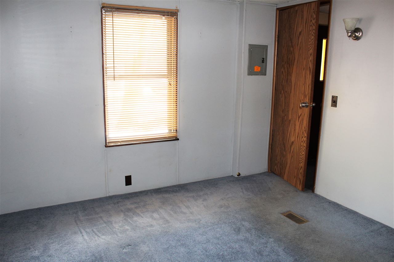 14 Dolphin Drive Rochester, NH 03868 - Photo 7 of 11