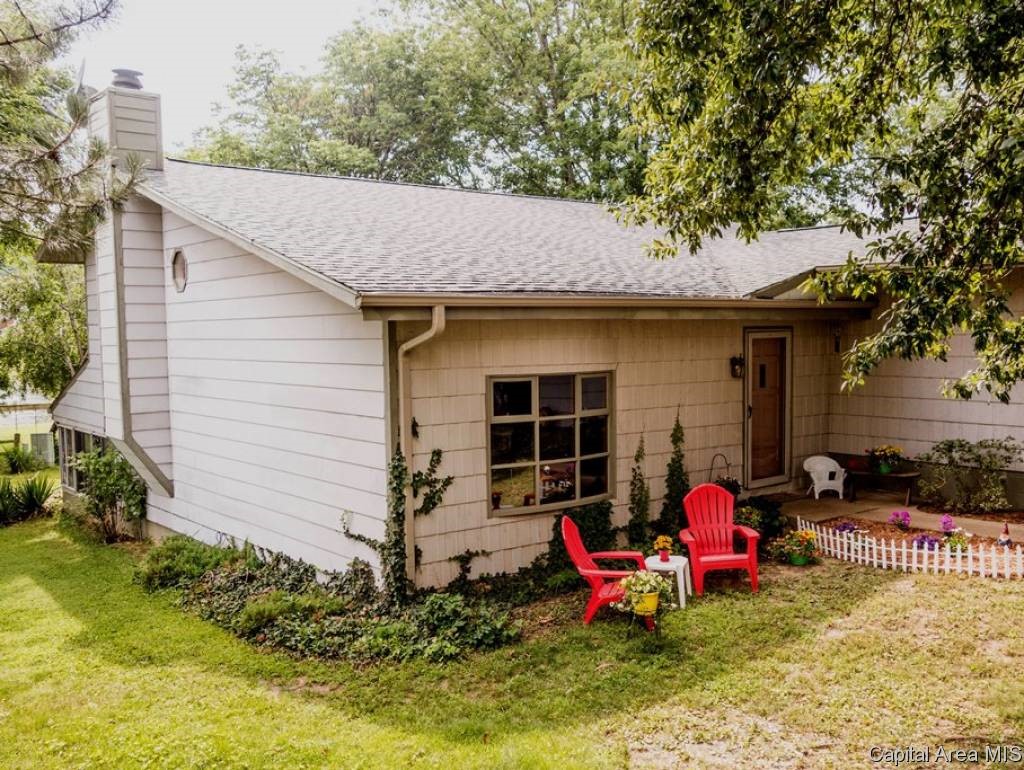 32 Lucerne Drive Springfield, IL 62707 - Photo 2 of 24