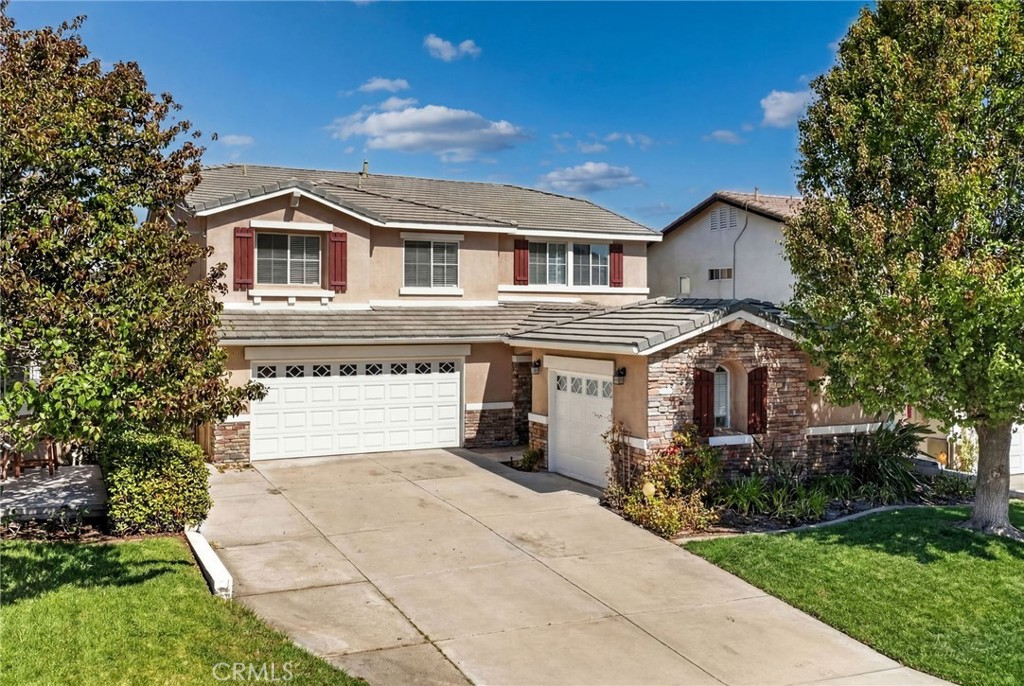 33650 Abbey Road Temecula, CA 92592 - Photo 4 of 61 Green grass