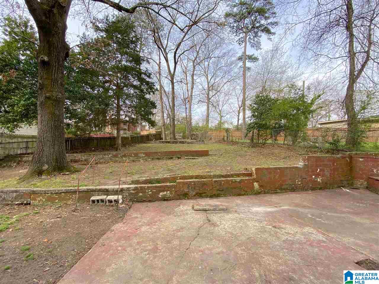 300 Ridgewood Avenue Fairfield, AL 35064 - Photo 40 of 41