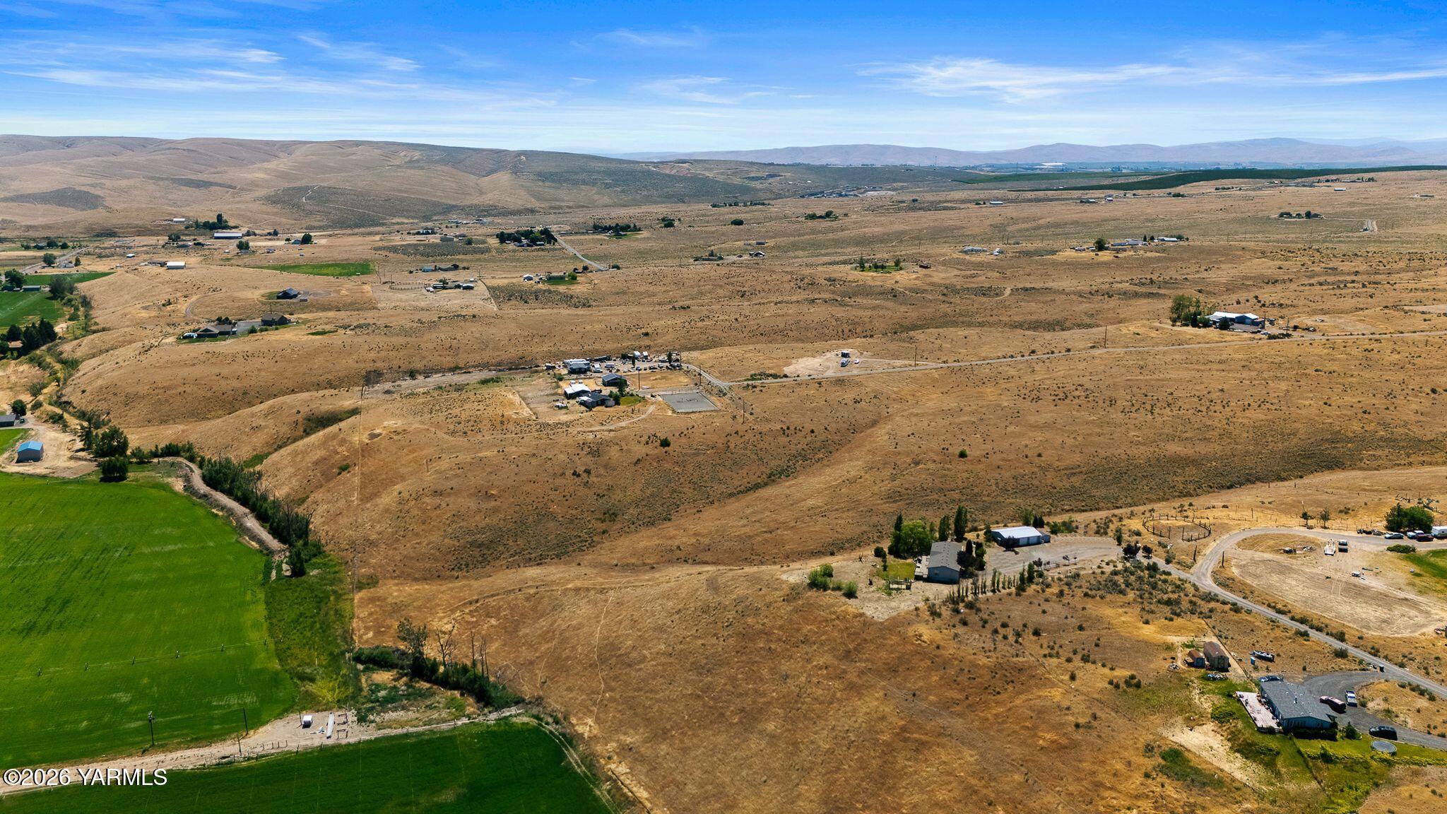 504 Point Drive Selah, WA 98942 - Photo 32 of 38 504 Point Dr Aerials-4