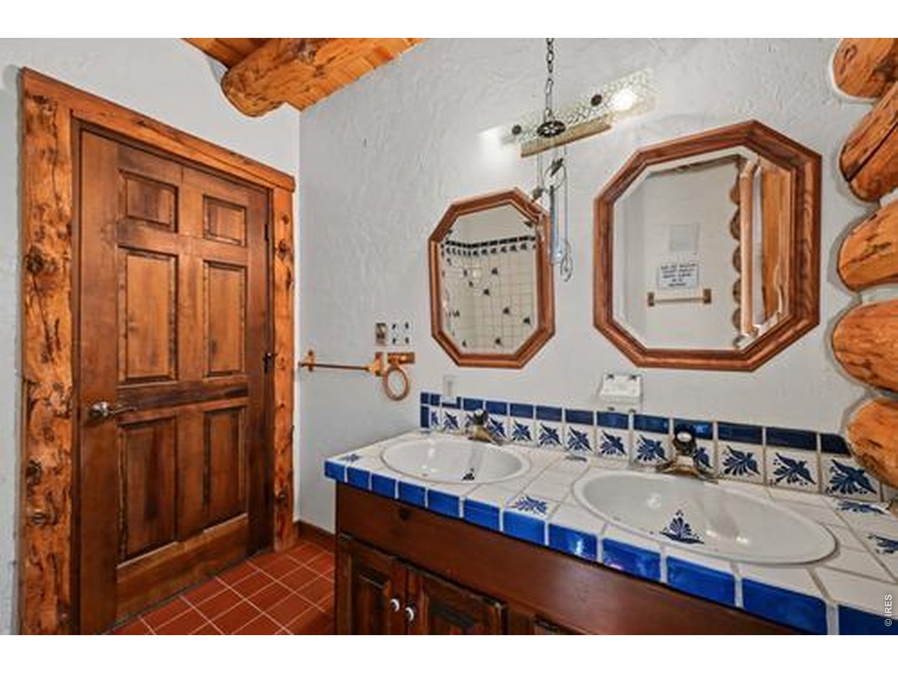788 Pioneer Road Lyons, CO 80540 - Photo 24 of 50 Main bath