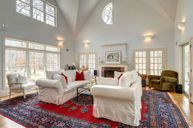 $45,000 | 574 Highway 114, Wainscott, NY 11937