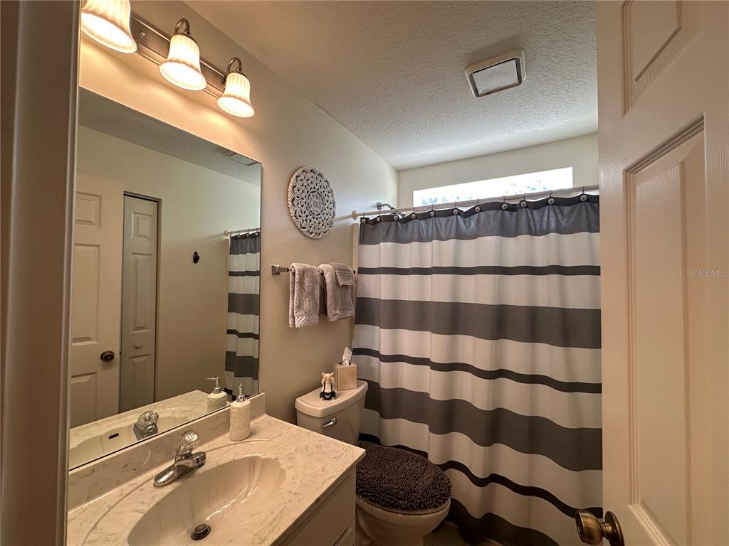 8649 Southwest 108th Ln Road Ocala, FL 34481 - Photo 33 of 72 2ND BATHROOM