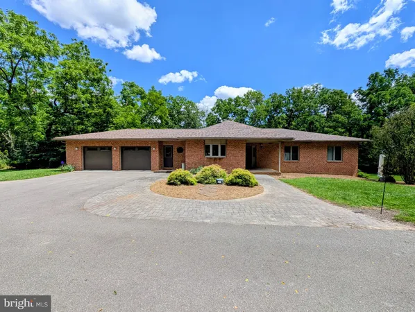 $599,999 | 19570 Leitersburg Pike, Hagerstown, MD 21742