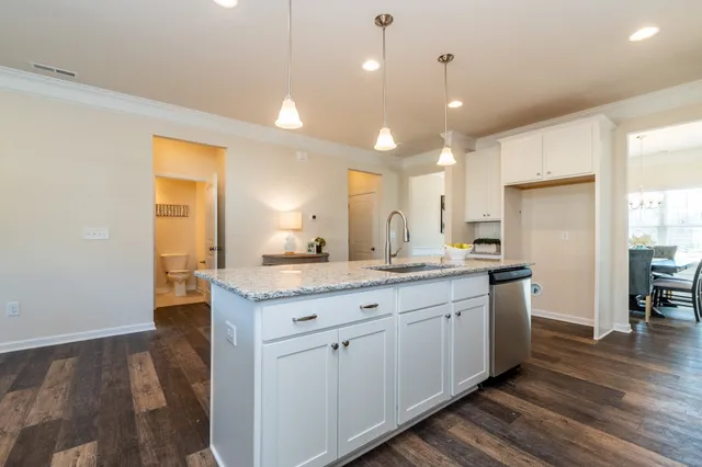 $469,990 | 1366 English Oak Drive, Clarksville, TN 37043