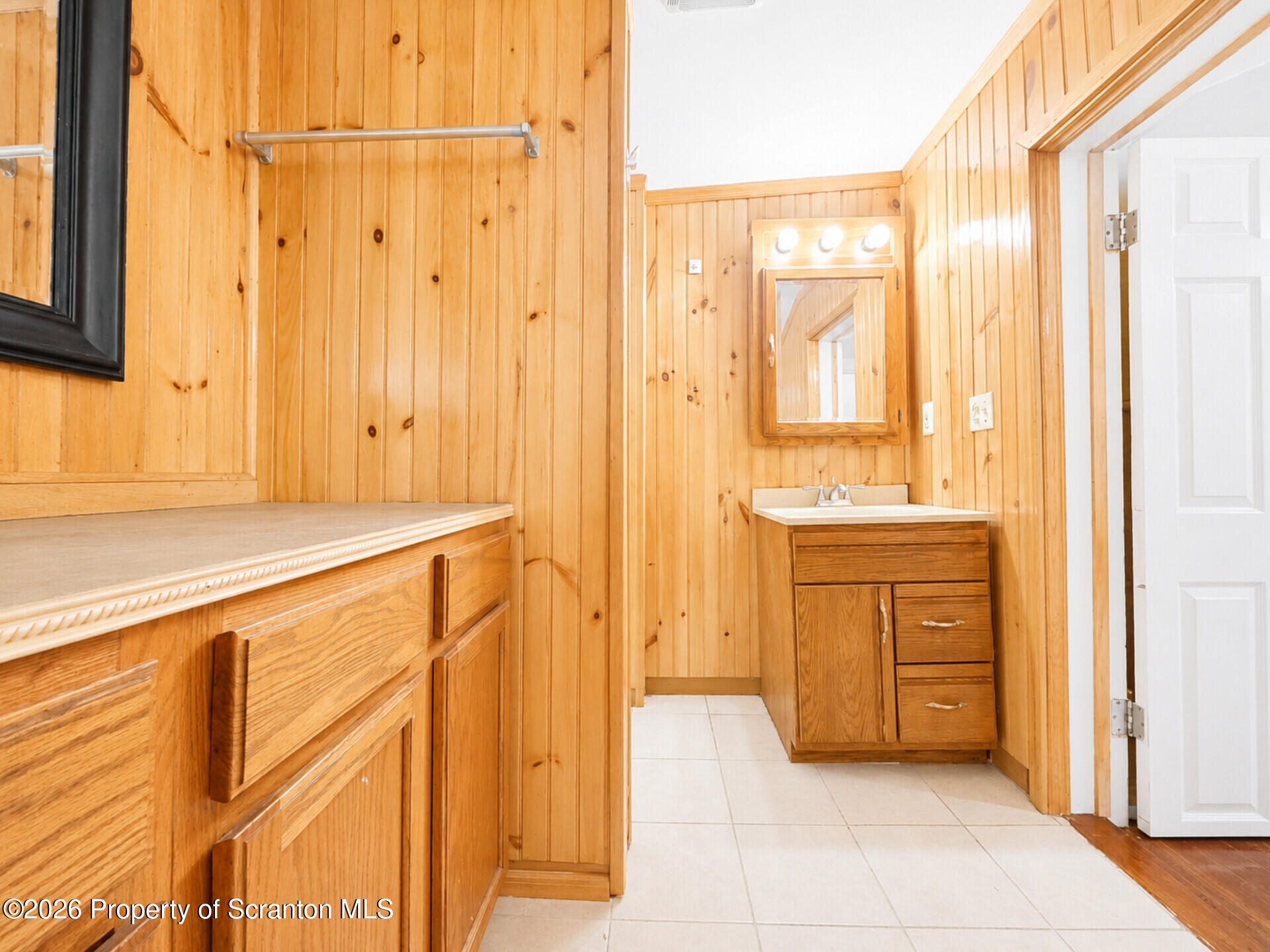 605 Spring Street, Unit 1 Hawley, PA 18428 - Photo 11 of 20 1000015847