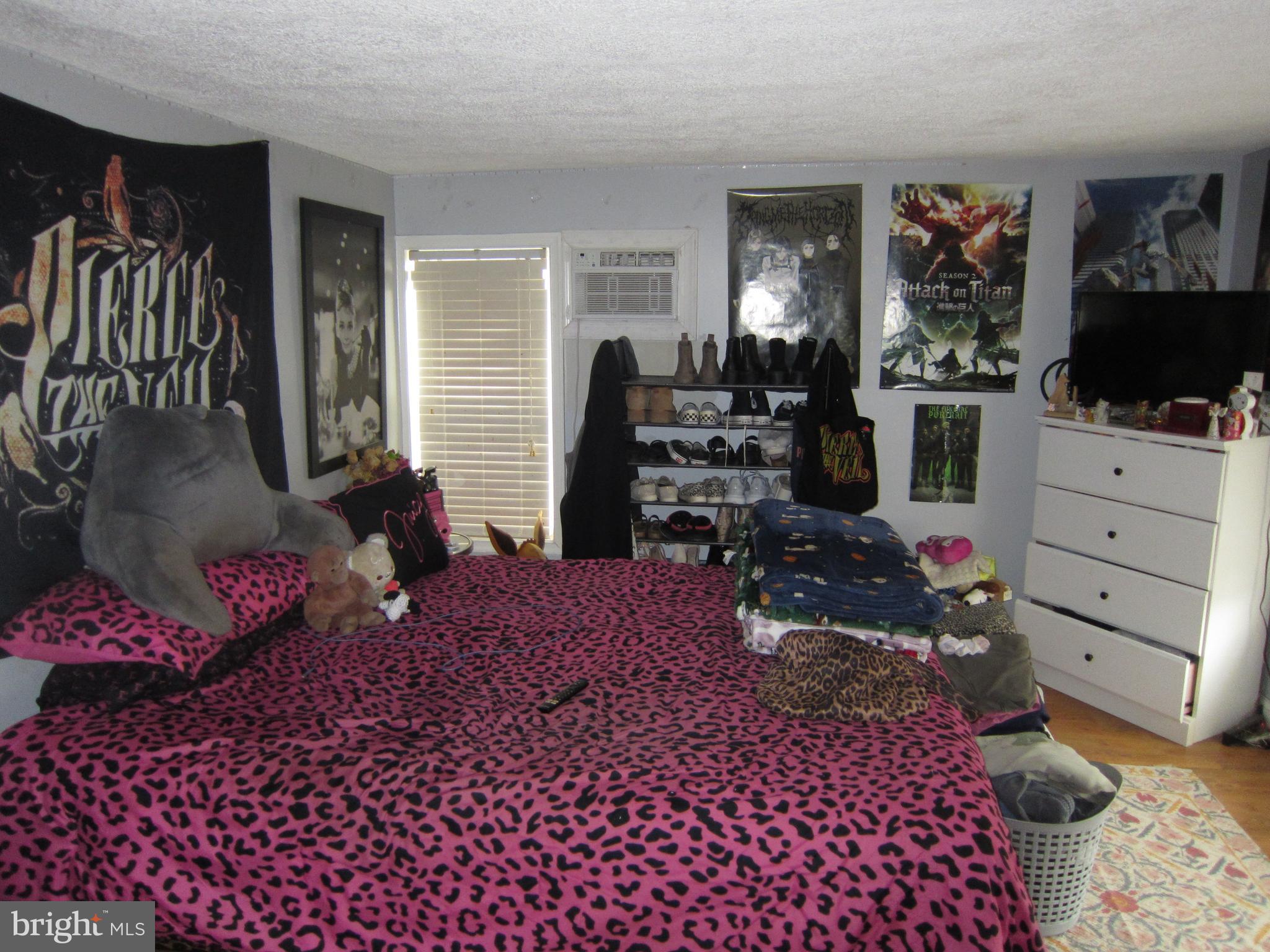 201 Avon Road Hagerstown, MD 21740 - Photo 15 of 24 Upstairs bedroom