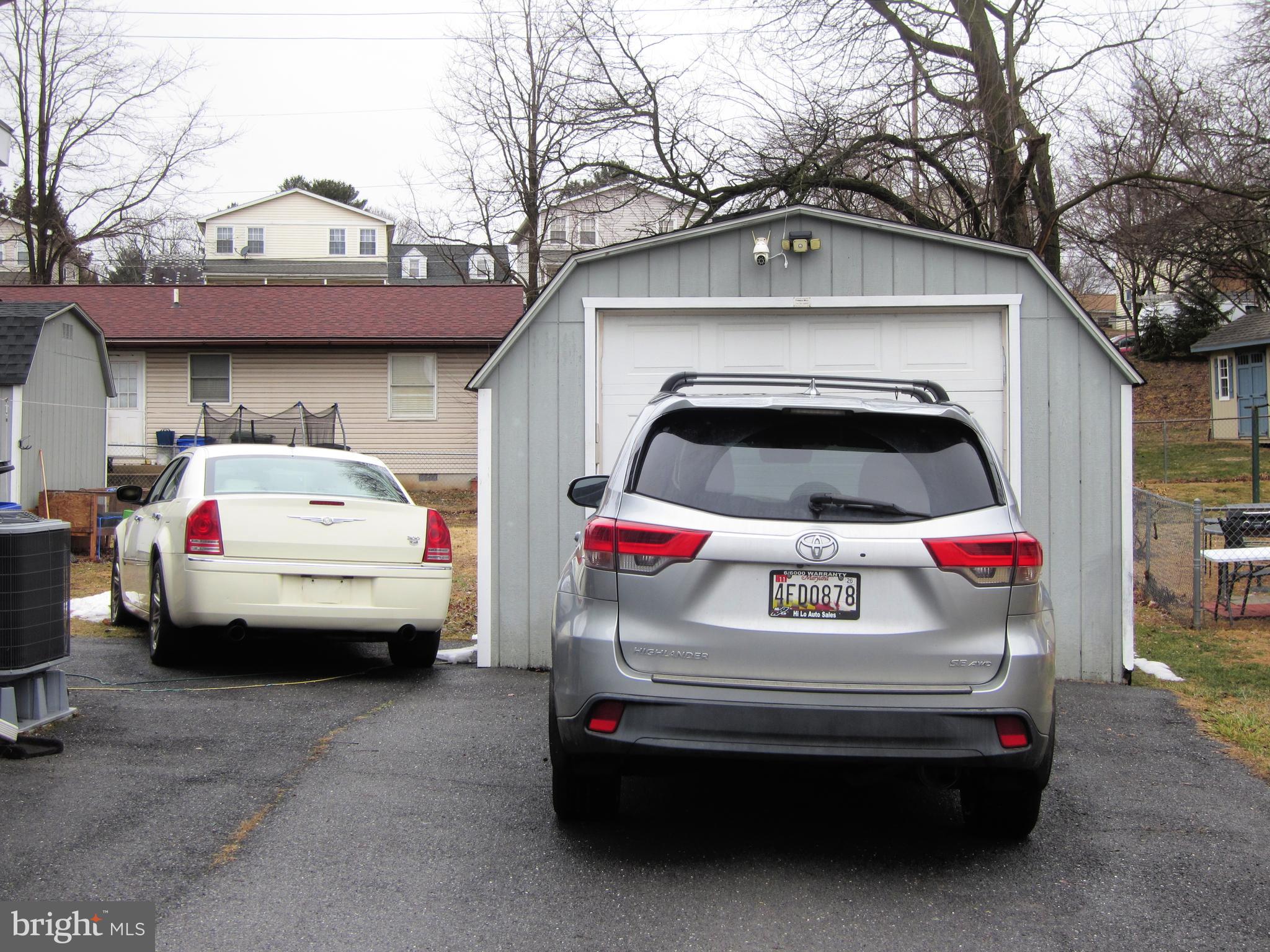 201 Avon Road Hagerstown, MD 21740 - Photo 21 of 24 One car garage with lot's of additional parking
