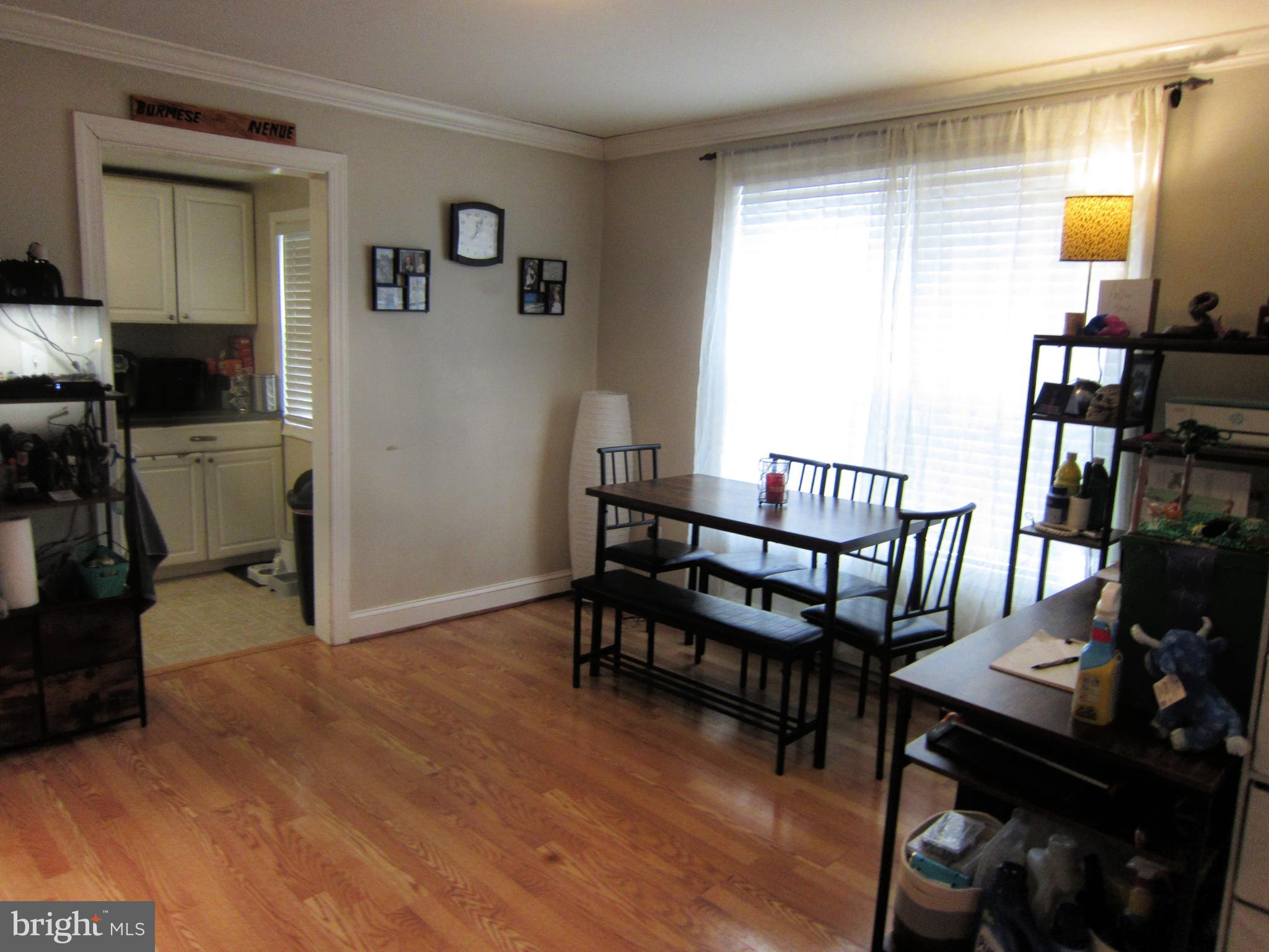 201 Avon Road Hagerstown, MD 21740 - Photo 6 of 24 Main level dining area