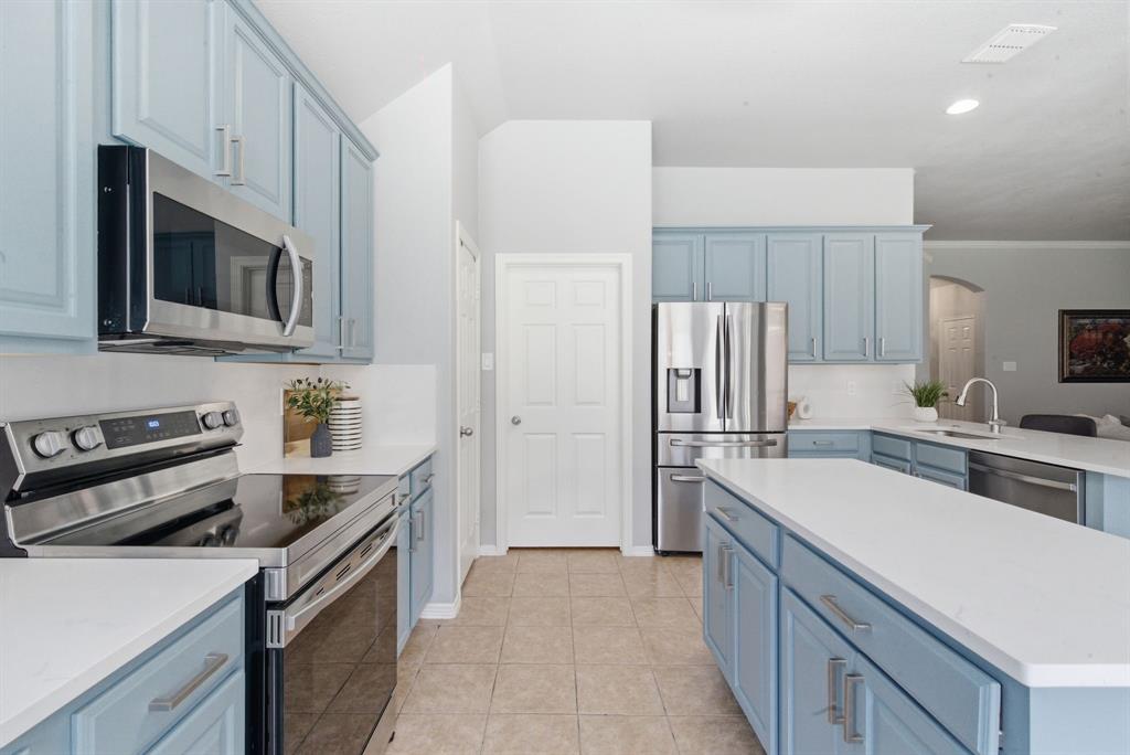 110 Wagon Wheel Road Willow Park, TX 76087 - Photo 10 of 32