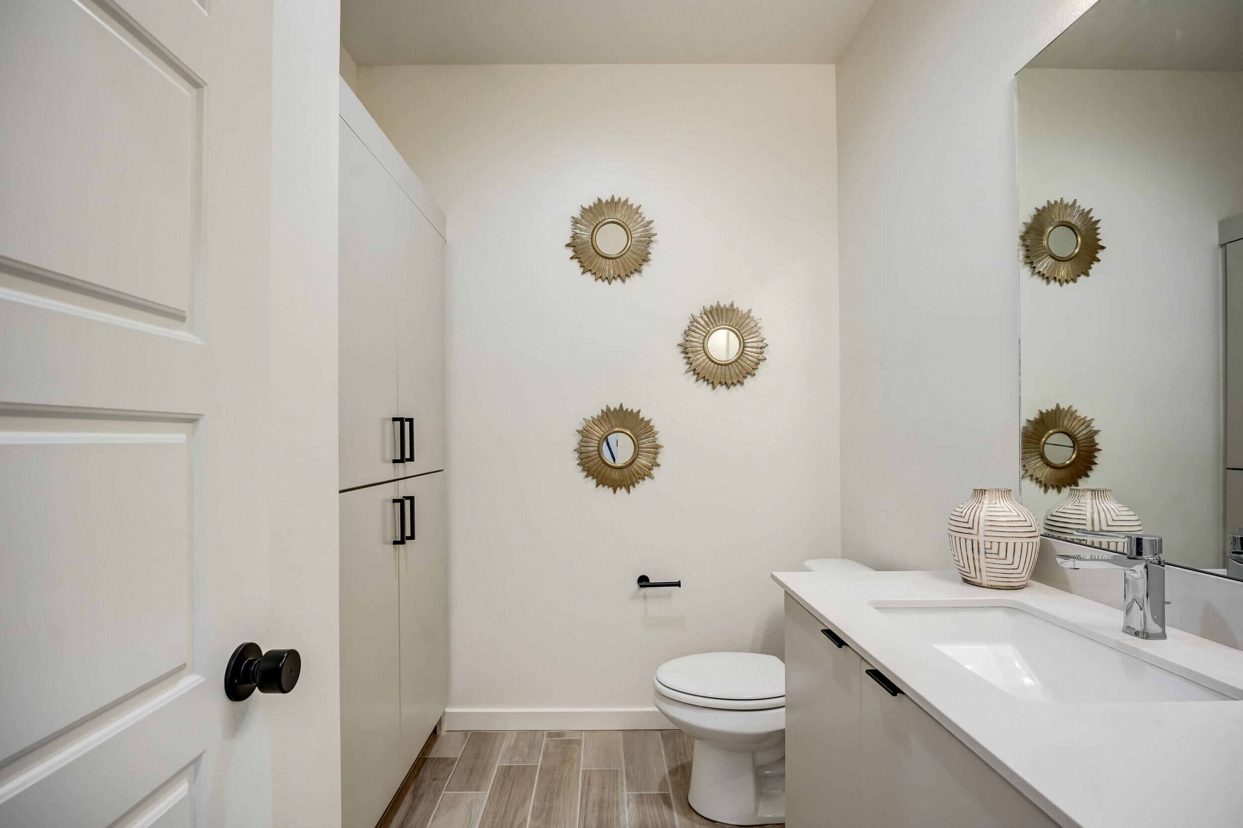310 Homestead Avenue, Unit 4 Lubbock, TX 79416 - Photo 5 of 29 a bathroom with a sink toilet and shower