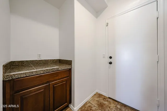 a view of utility room