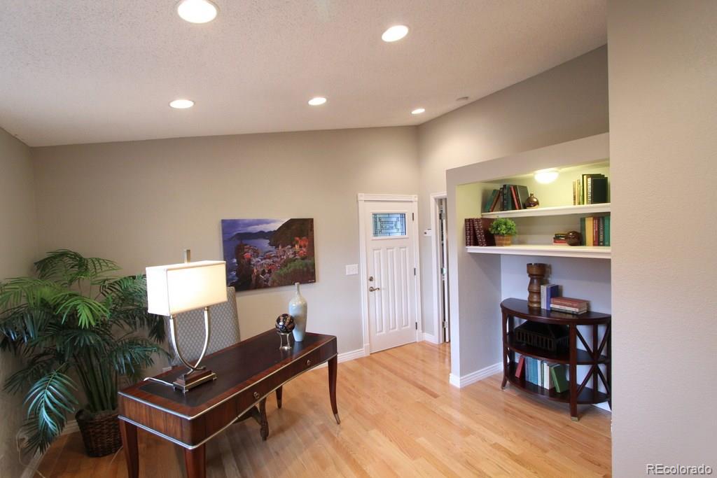 734 Honeysuckle Place Highlands Ranch, CO 80126 - Photo 11 of 35 Gallery Image 11