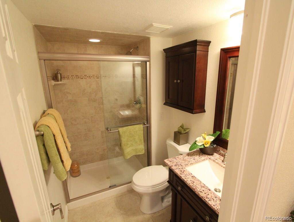 734 Honeysuckle Place Highlands Ranch, CO 80126 - Photo 15 of 35 Gallery Image 15