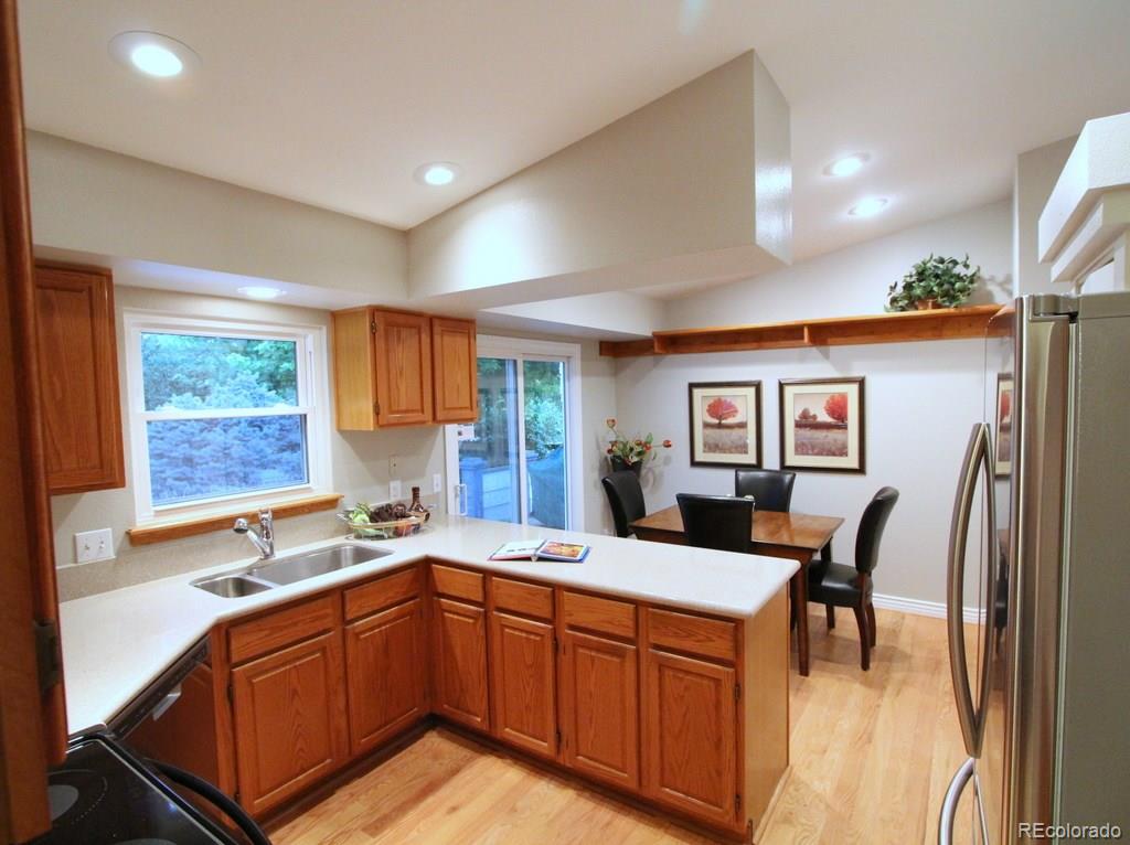 734 Honeysuckle Place Highlands Ranch, CO 80126 - Photo 18 of 35 Gallery Image 18