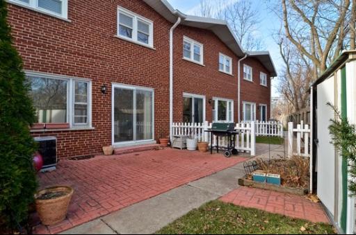 640 Hibbard Road, Unit 640 Wilmette, IL 60091 - Photo 8 of 8
