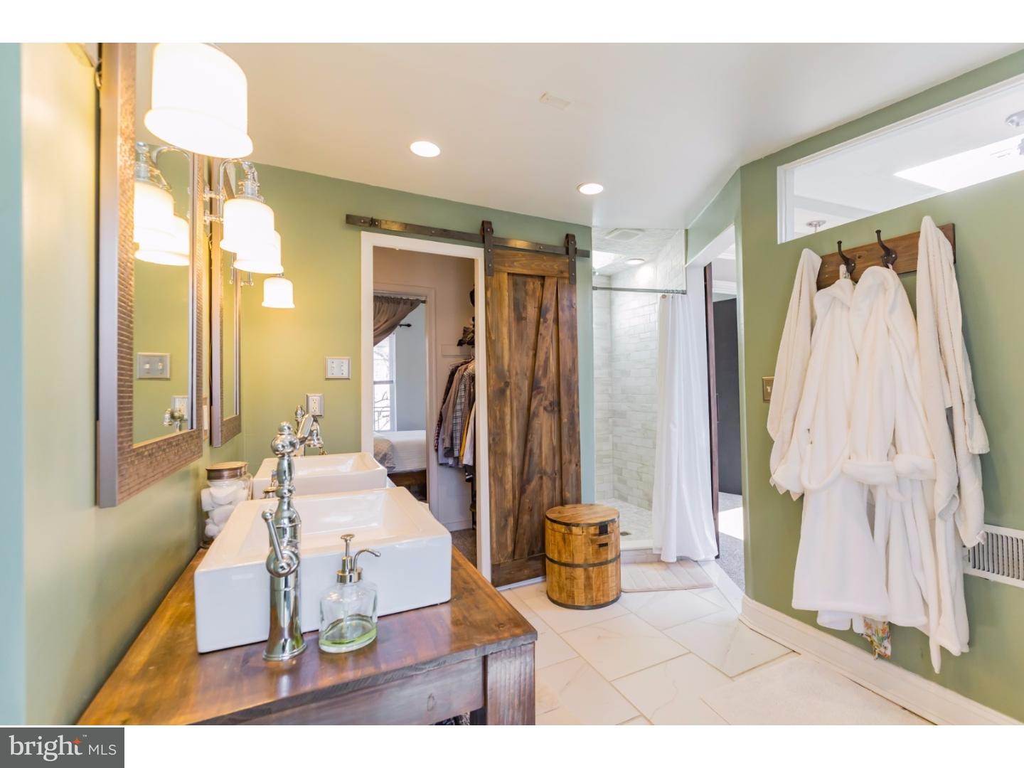 2226 St Albans Street Philadelphia, PA 19146 - Photo 17 of 25