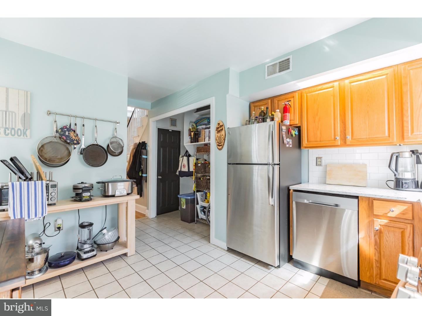 2226 St Albans Street Philadelphia, PA 19146 - Photo 10 of 25