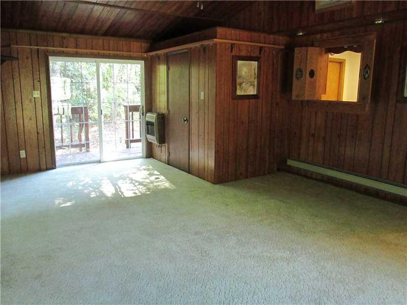 113 Pavlick Road Uniontown, PA 15401 - Photo 3 of 11 Living Room.
