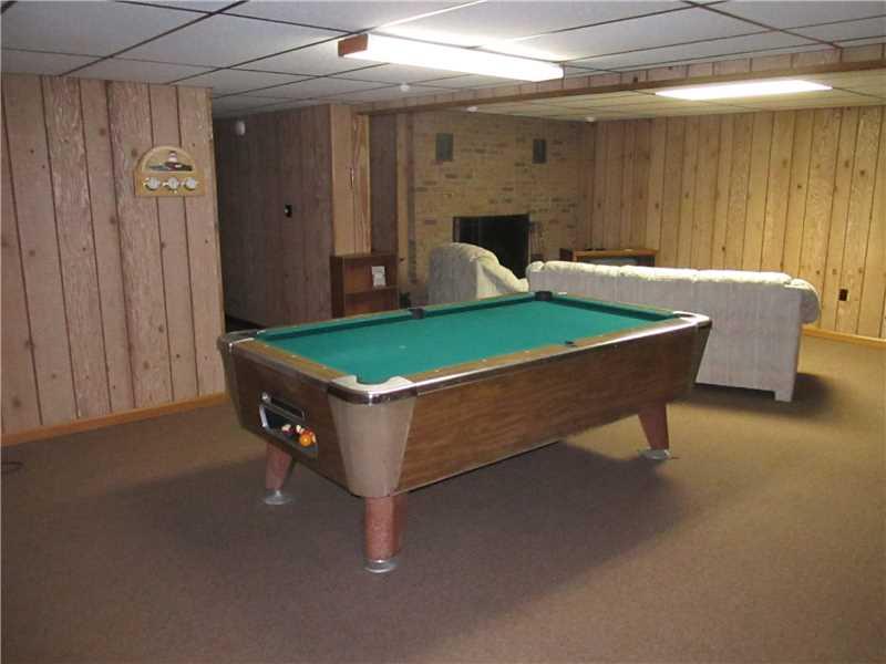 113 Pavlick Road Uniontown, PA 15401 - Photo 9 of 11 Family Room.