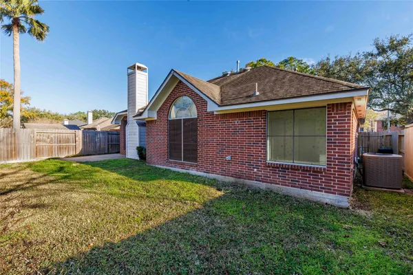 $2,300 | 1407 Almond Brook Lane, Houston, TX 77062