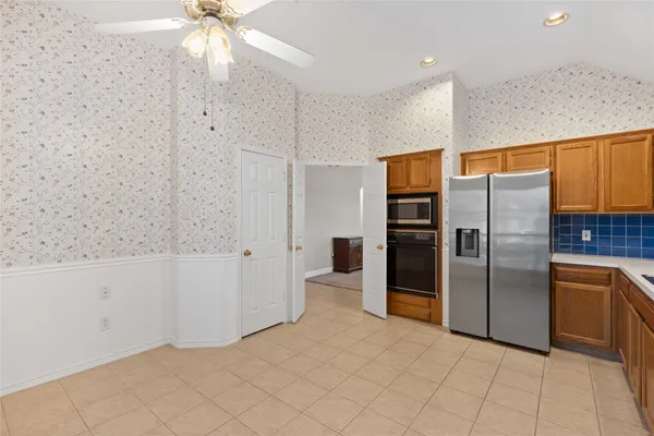 $2,300 | 1407 Almond Brook Lane, Houston, TX 77062