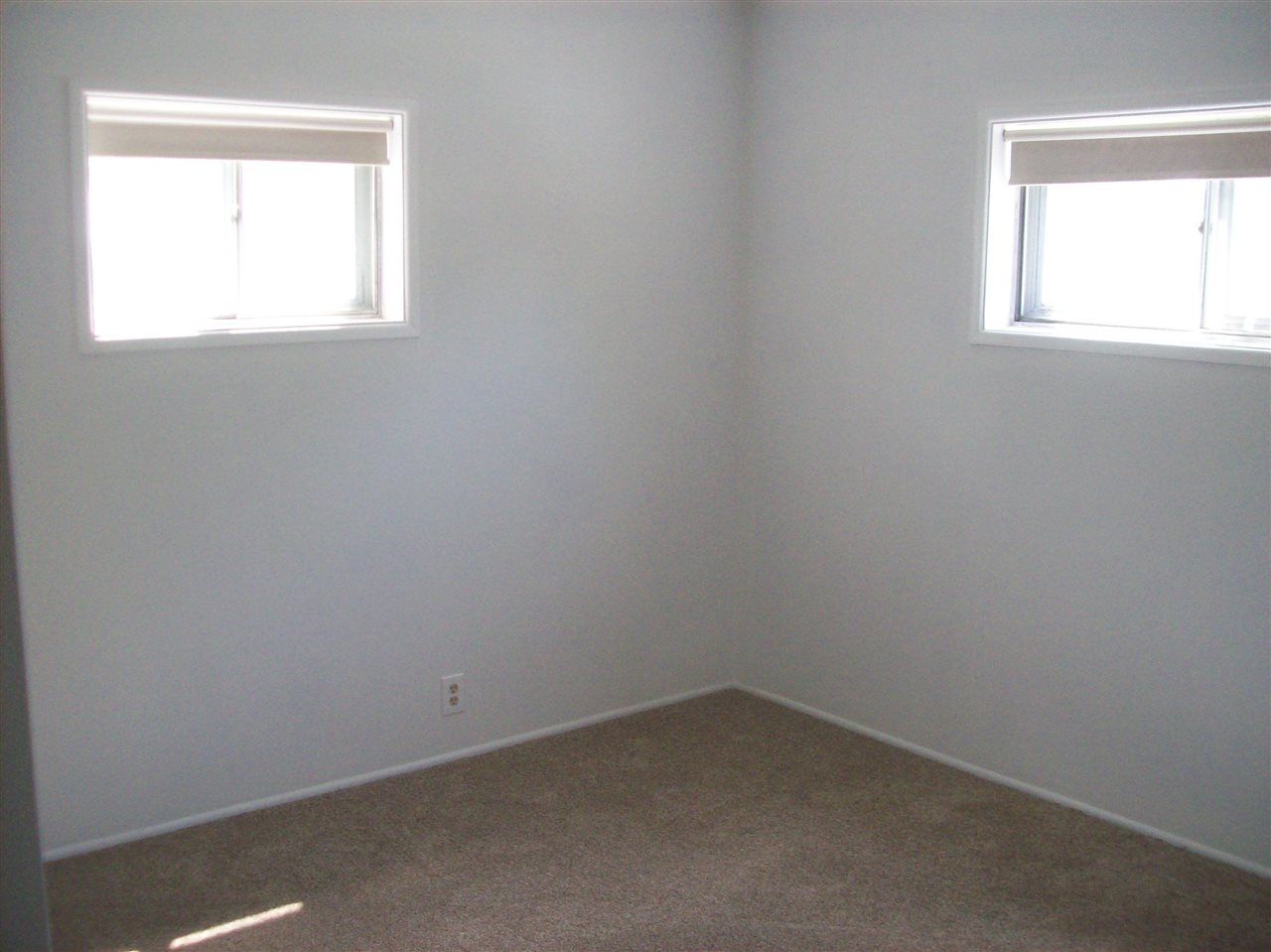 6033 Hopkins Road Flint, MI 48506 - Photo 18 of 29 50044067-18.JPG
