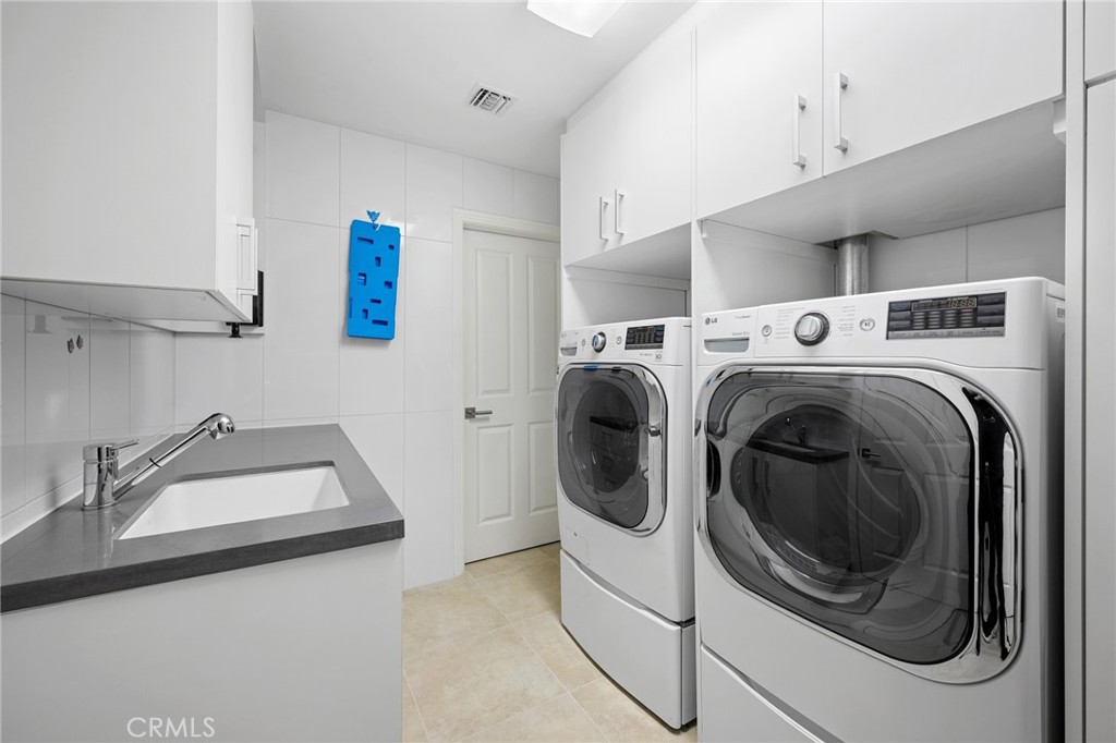 2040 West Kenneth Road Glendale, CA 91201 - Photo 41 of 64