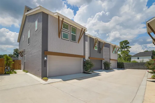 $2,500 | 864 Paul Quinn Street, Unit G, Houston, TX 77091